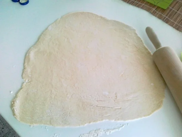 Rezept: Meine Lieblings Pizza mit Käserand... Bild Nr. 3 Meine Lieblings Pizza mit Käserand... - Rezept - Bild Nr. 3