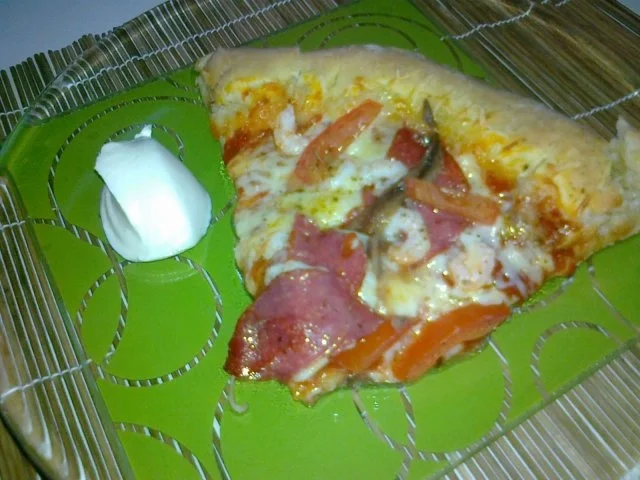 Rezept: Meine Lieblings Pizza mit Käserand... Bild Nr. 15 Meine Lieblings Pizza mit Käserand... - Rezept - Bild Nr. 15