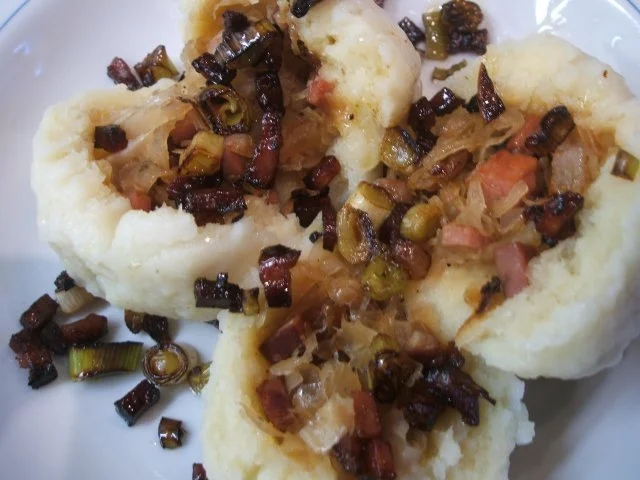 Knödel: Sauerkraut-Knödel - Rezept - Bild Nr. 2