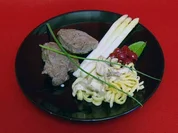 Filet vom Vorderwälder Rind nach Schwarzwälder Art, dazu Spätzle und Badischer Spargel - Rezept