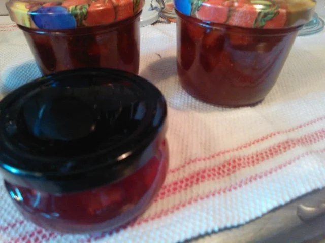 Erdbeer-Marmelade "Royal" {mit der Koenigin der Aromen = Vanille) - Rezept - Bild Nr. 7