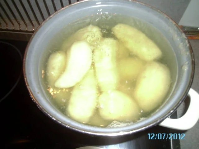 Rezept: Rehbraten in Rotweinsoße mit Kroketten Bild Nr. 5 Rehbraten in Rotweinsoße mit Kroketten - Rezept - Bild Nr. 5