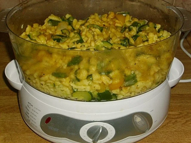 Rezept: Spätzlepfanne aus dem Dampfgarer Spätzlepfanne aus dem Dampfgarer - Rezept