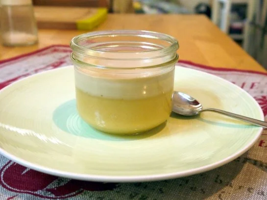 Zitronen-Honig-Ingwer-Creme mit Creme-Fraiche-Sauce - Rezept - Bild Nr. 13