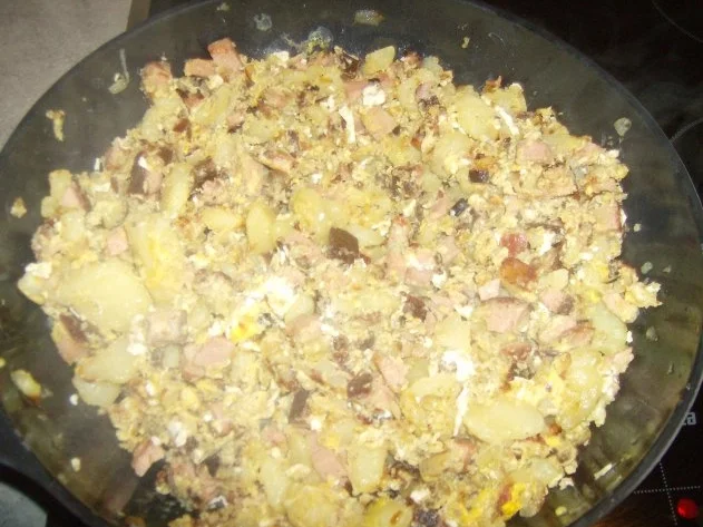 Rezept: Gröstl mit Wachteleiern Gröstl mit Wachteleiern - Rezept