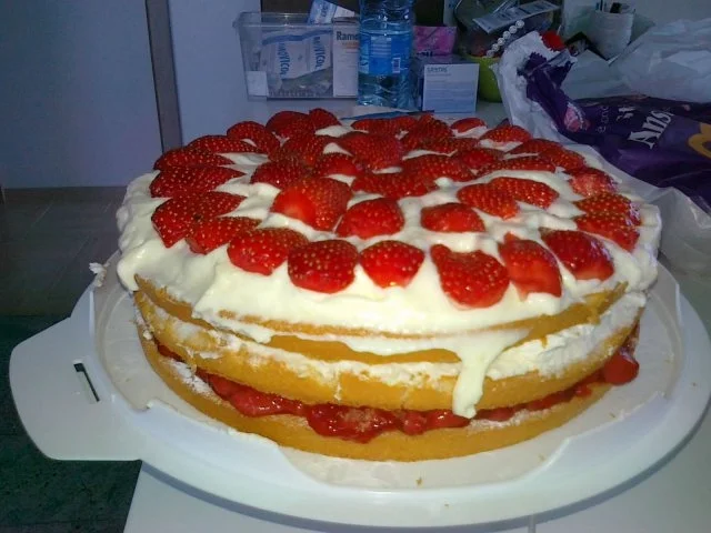 Rezept: Der Perfekte Erdbeerkuchen Bild Nr. 9 Der Perfekte Erdbeerkuchen - Rezept - Bild Nr. 9