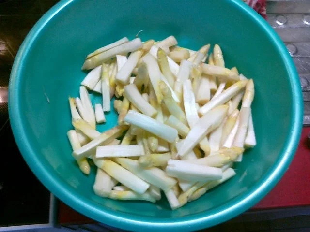 Rezept: Gebratener Spargel mit neuen Kartoffeln. Bild Nr. 4 Gebratener Spargel mit neuen Kartoffeln. - Rezept - Bild Nr. 4