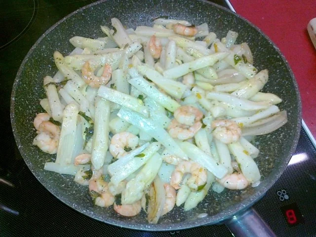 Rezept: Gebratener Spargel mit neuen Kartoffeln. Gebratener Spargel mit neuen Kartoffeln. - Rezept