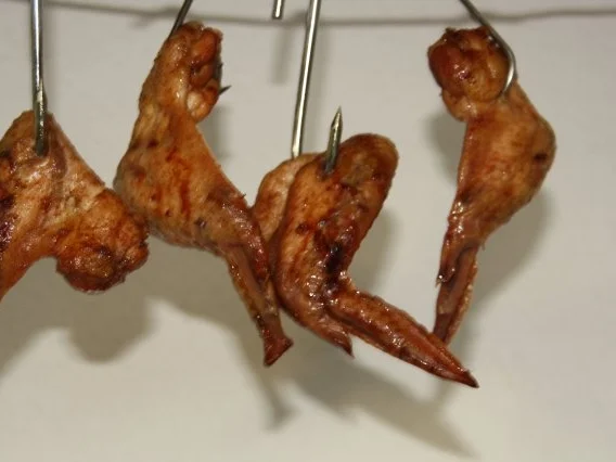 Rezept: Marinierte Hähnchenflügel / Geräuchert Bild Nr. 2 Marinierte Hähnchenflügel / Geräuchert - Rezept - Bild Nr. 2