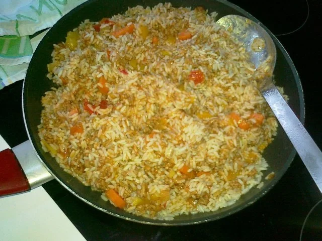 Rezept: Express-Reis-Pfanne mit Hack- und Gemüse Bild Nr. 3 Express-Reis-Pfanne mit Hack- und Gemüse - Rezept - Bild Nr. 3