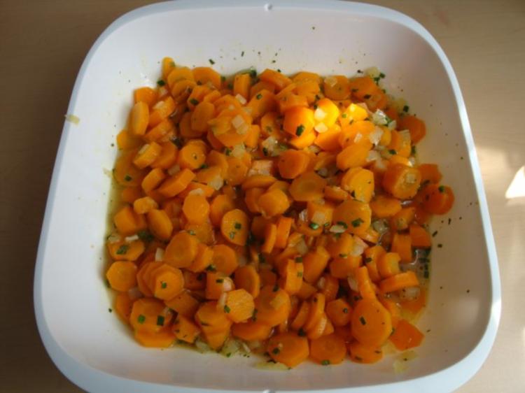 Karottensalat mit Karotten und Zwiebel - Rezept mit Bild - kochbar.de
