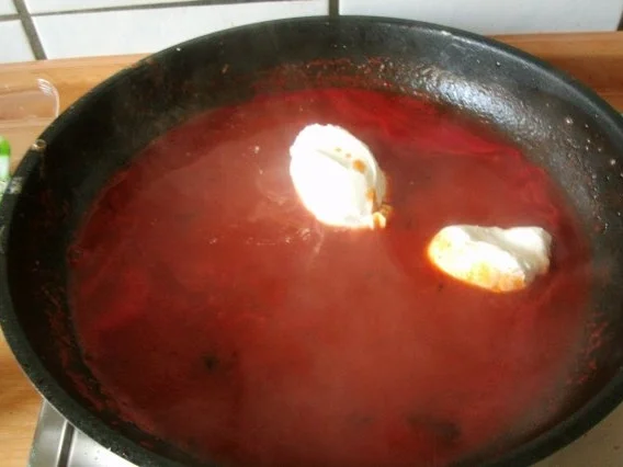 Rezept: Paradiesische Hähnchenrouladen mit Zucchinifüllung in Tomatensose Bild Nr. 13 Paradiesische Hähnchenrouladen mit Zucchinifüllung in Tomatensose - Rezept - Bild Nr. 13