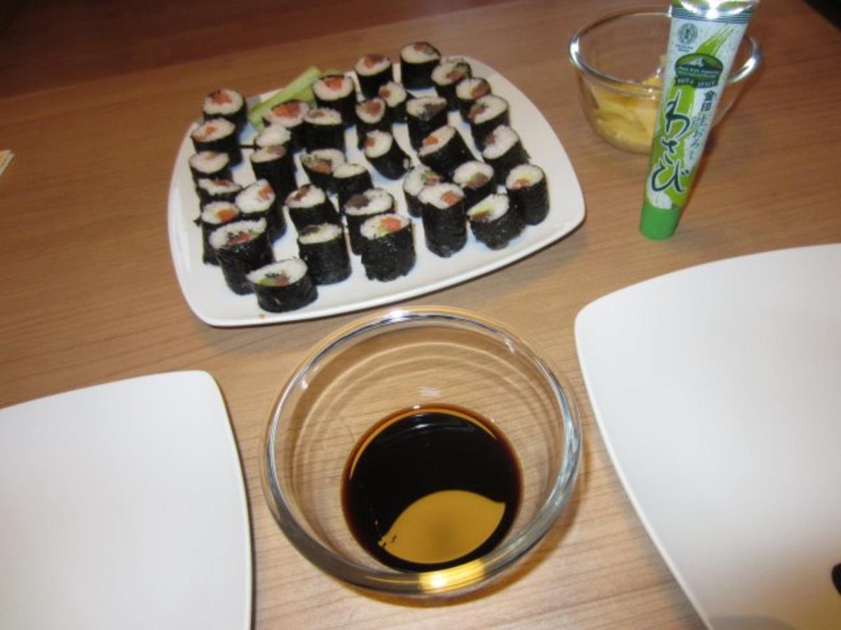 Bilder für Sushi mit Sushi-Reis und Noriblätter - Rezept