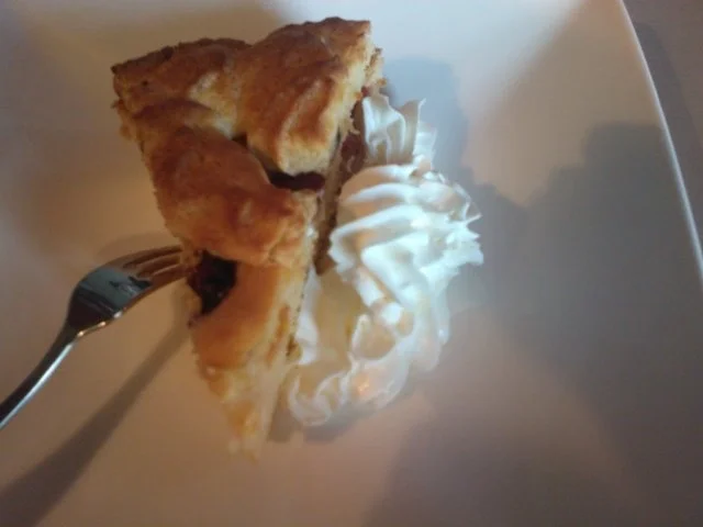 Pflaumenkuchen mit Makronen-Haeubchen!!! - Rezept