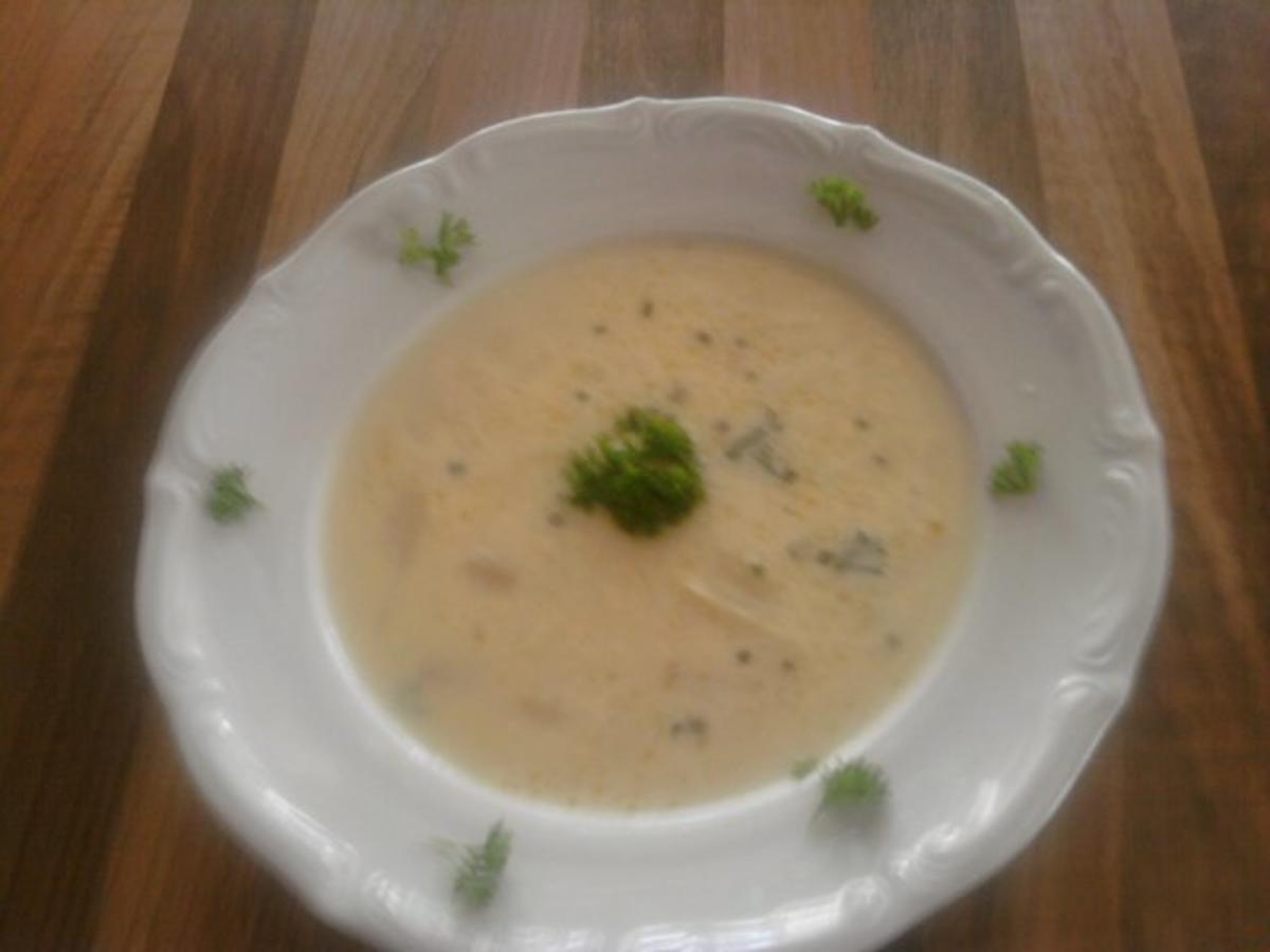 Bilder für Spargel-Cremesuppe vom Feinsten - Rezept