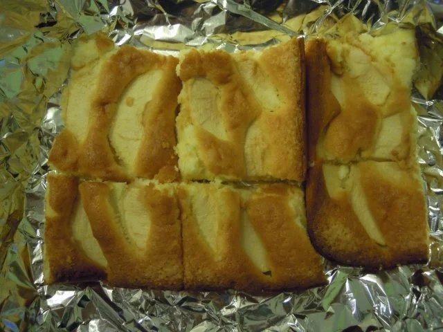 Rezept: Schneller Biskuitapfelkuchen Schneller Biskuitapfelkuchen - Rezept