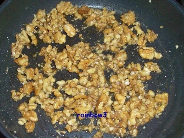 Salat: Obstsalat mit karamelisierten Walnüssen - Rezept - Bild Nr. 2