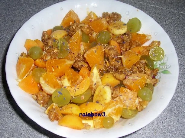 Salat: Obstsalat mit karamelisierten Walnüssen - Rezept - Bild Nr. 3