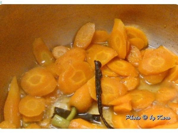 Seeteufel gebraten an Rucola Kartoffel Püree mit karamelisierten Vanillemöhrchen - Rezept - Bild Nr. 3