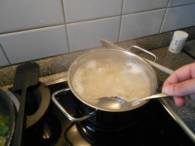 Wildlachs mit Penne in Bärlauchfrischkäse-Spinat-Soße - Rezept - Bild Nr. 9