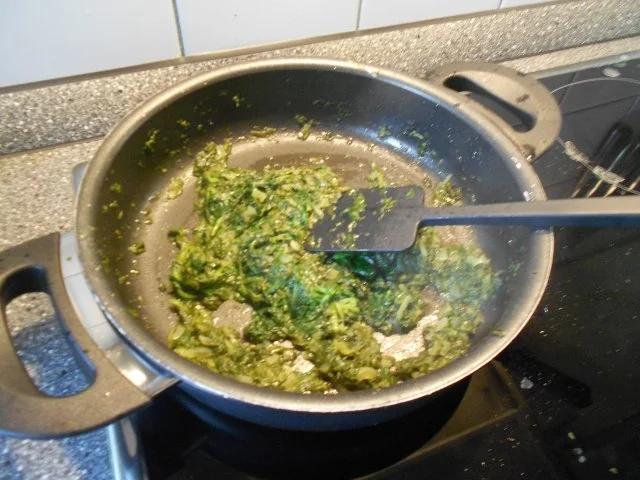 Wildlachs mit Penne in Bärlauchfrischkäse-Spinat-Soße - Rezept - Bild Nr. 13