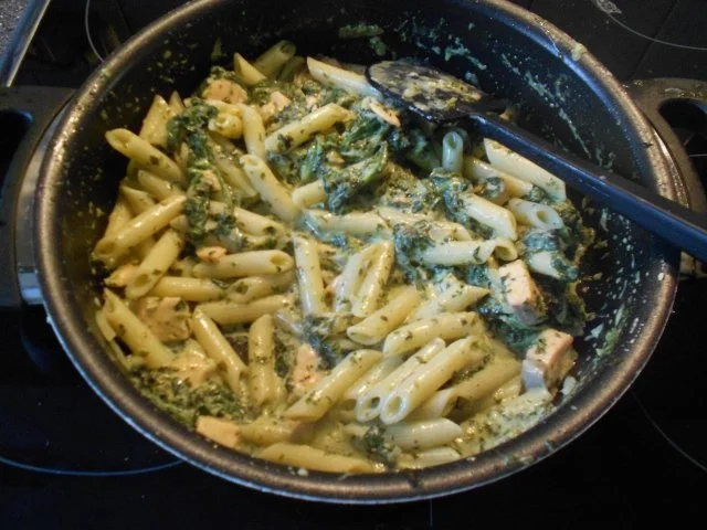 Wildlachs mit Penne in Bärlauchfrischkäse-Spinat-Soße - Rezept - Bild Nr. 19