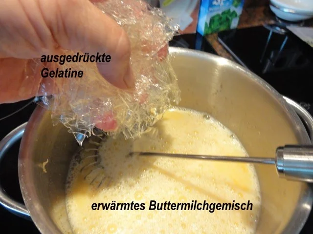 Biskuit:   KÄSE - SAHNE - TORTE - Rezept - Bild Nr. 8