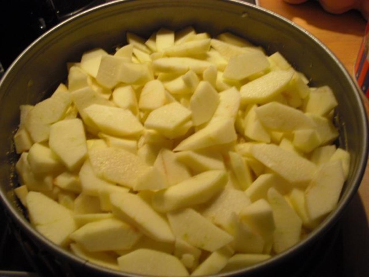 Apfelkuchen mit Schmandguss - Rezept - Bild Nr. 2