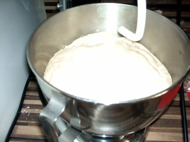 Rezept: Pikante Franzbrötchen mit Pesto und getrockneten Tomaten Bild Nr. 4 Pikante Franzbrötchen mit Pesto und getrockneten Tomaten - Rezept - Bild Nr. 4