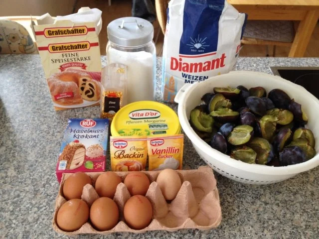 Rezept: Pflaumen-Baiserkuchen Bild Nr. 6 Pflaumen-Baiserkuchen - Rezept - Bild Nr. 6