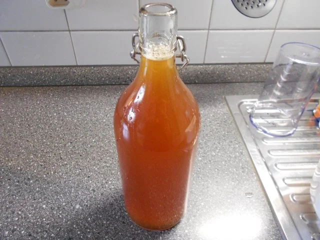 Rezept: Eistee-Zitrone klassisch Bild Nr. 7 Eistee-Zitrone klassisch - Rezept - Bild Nr. 7