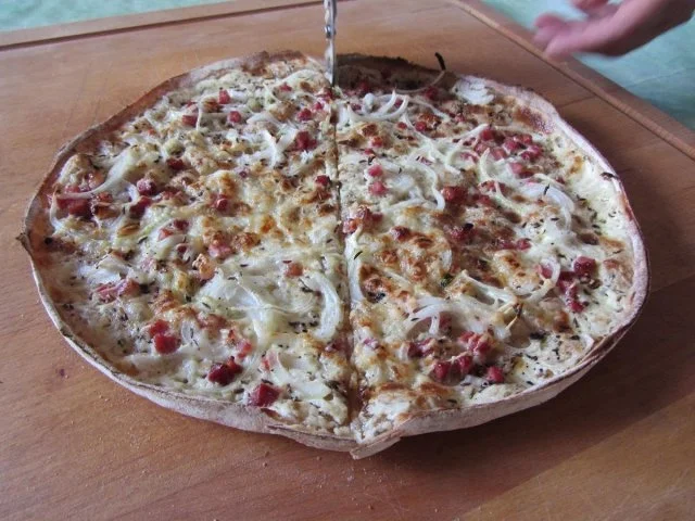 Rezept: Flammkuchen selbst gemacht.--Im eigenen Pizza -ofen... Bild Nr. 33 Flammkuchen selbst gemacht.--Im eigenen Pizza -ofen... - Rezept - Bild Nr. 33