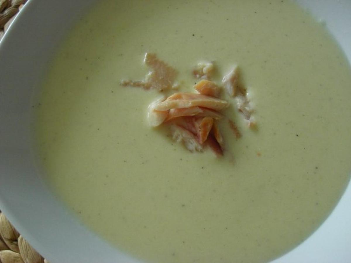 Meerrettichcremesuppe mit geräucherter Forelle - Rezept Durch Zinimini