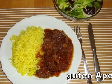 Rindergulasch mit Trockenobst - Rezept