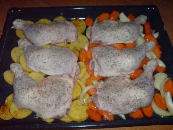 Ofenhähnchen mit Möhrengemüse - Rezept