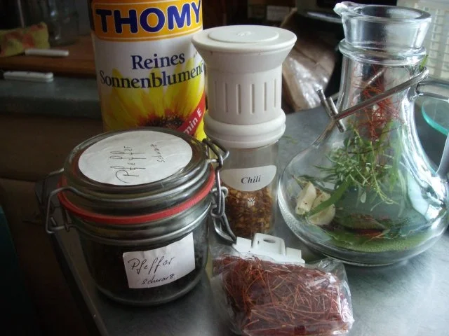 Rezept: Kräuteröle und Kräuteressig Bild Nr. 2 Kräuteröle und Kräuteressig - Rezept - Bild Nr. 2