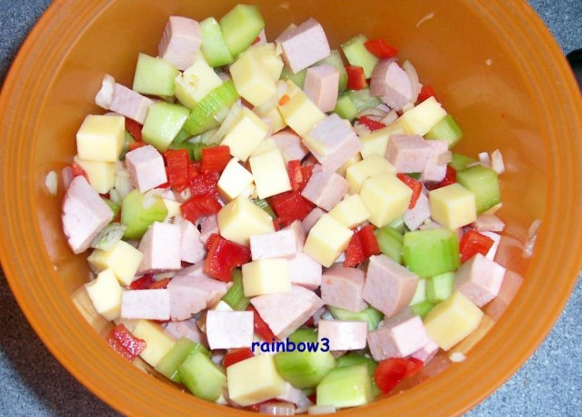 Salat: Bunter Käse-Wurst-Salat mit Dip - Rezept - Bild Nr. 2
