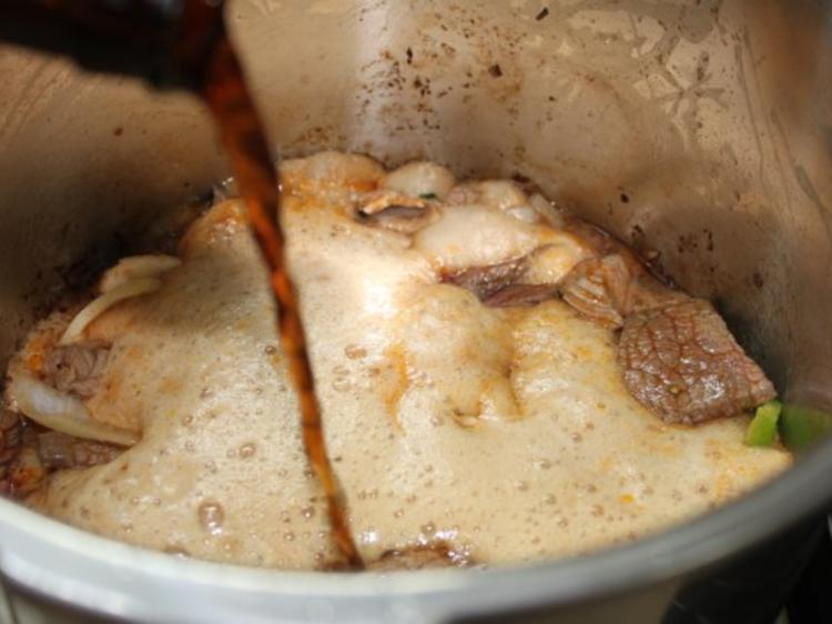 Rind schwimmt in Biersoße - Rezept mit Bild - kochbar.de