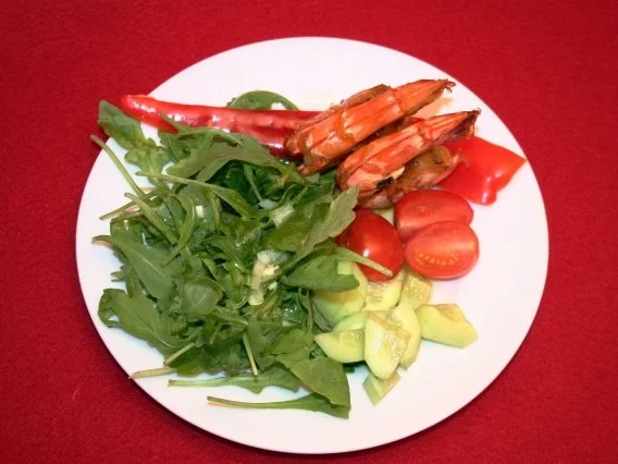 Rezept: Salat mit Scampi und Antipasti Salat mit Scampi und Antipasti - Rezept