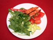 Salat mit Scampi und Antipasti - Rezept
