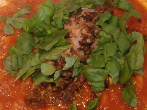 Penne mit Tomaten-Chili-Sauce - Rezept - Bild Nr. 3