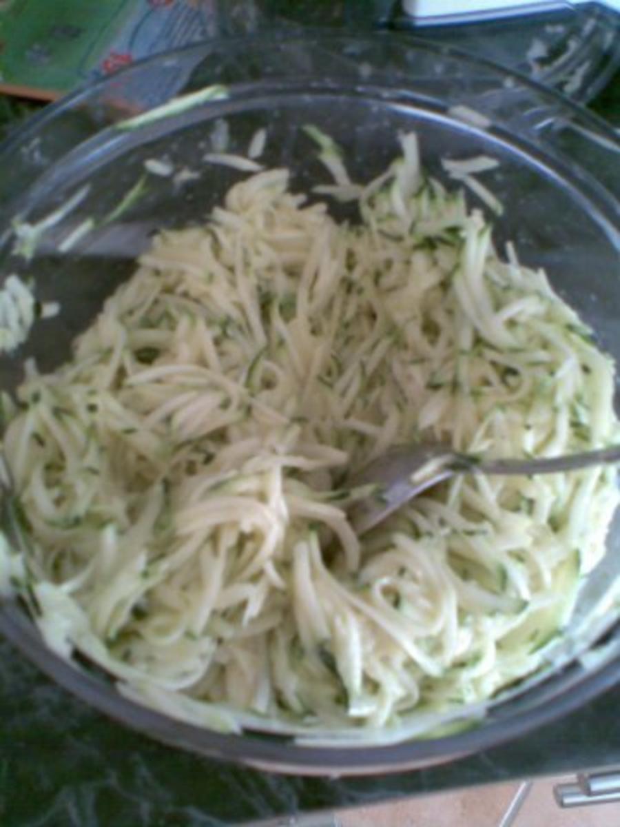 Zucchini-Kartoffelpuffer - Rezept - Bild Nr. 2
