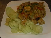 Rezept: Asiatische Bratnudel-Pfanne mit Wasabichips Asiatische Bratnudel-Pfanne mit Wasabichips - Rezept