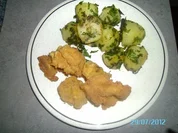 Panierte Eierschwammerln mit Petersilkartoffeln - Rezept