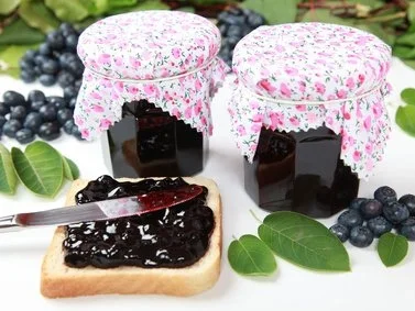 Heidelbeermarmelade mit Cassis - Rezept