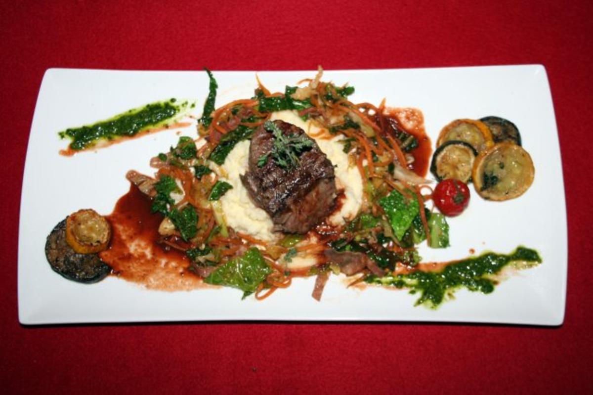 Charolais Filet, French WirsingMix und MacadamiaPüree Rezept