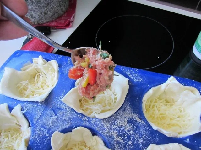 Rezept: Pikante - Hackfleisch – Muffins mit Creme - Fraiche Bild Nr. 19 Pikante - Hackfleisch – Muffins mit Creme - Fraiche - Rezept - Bild Nr. 19