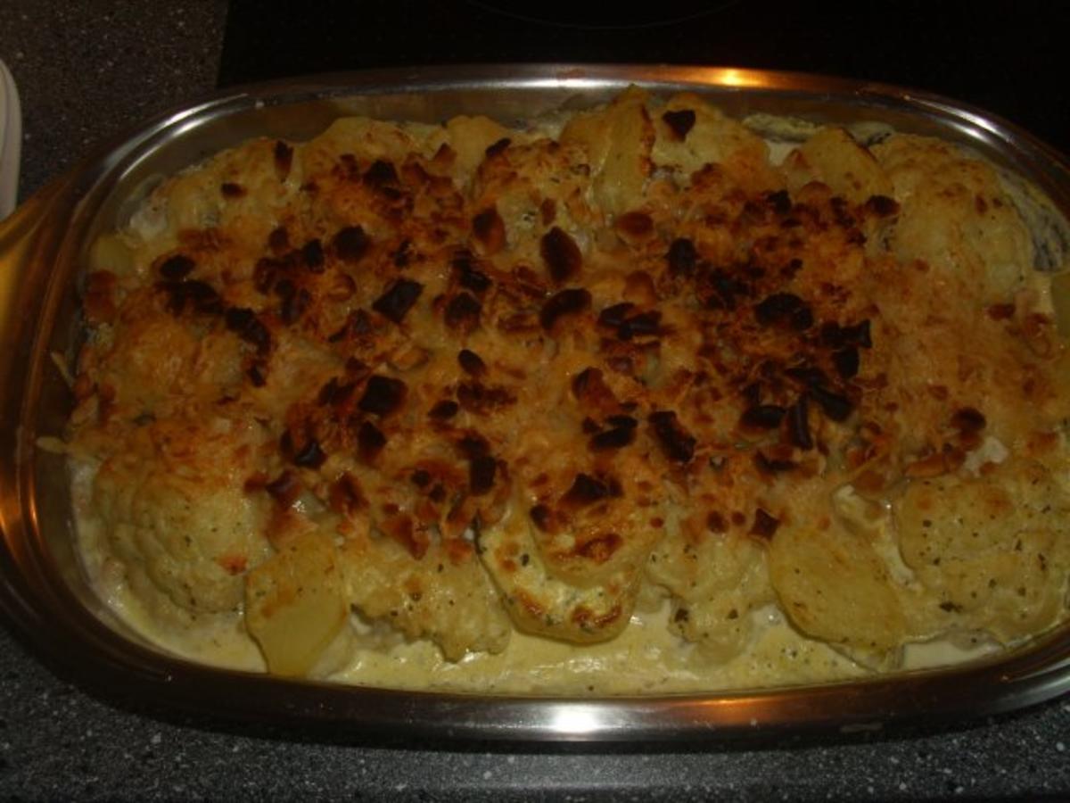 Blumenkohl-Kartoffelauflauf mit herzhafter Kruste - Rezept - kochbar.de