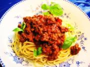Spaghetti mit würziger Hackfleischsoße - Rezept
