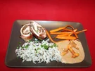Gefüllte Putenrouladen an Pfifferling-Weißwein-Soße mit Wildreis und Karotten - Rezept